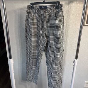 Hollister women’s Monochrome Plaid Dress Pants